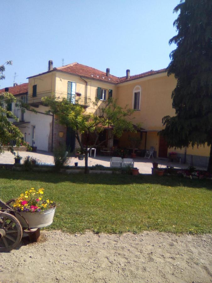 B & B Abbadia Monesiglio エクステリア 写真