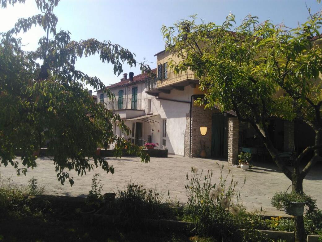 B & B Abbadia Monesiglio エクステリア 写真